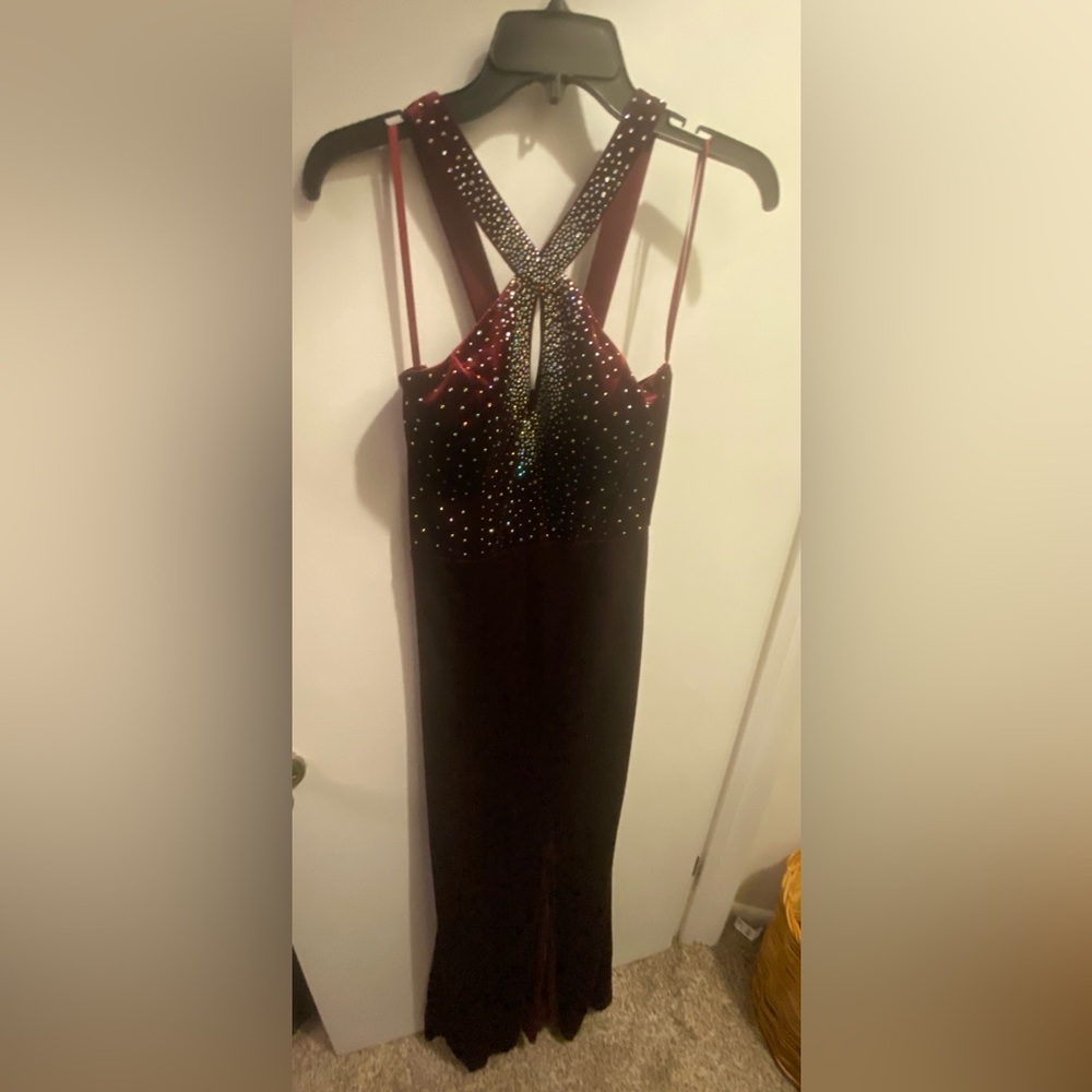 Dillard’s City Vibe Elegant Burgundy Velvet Dress